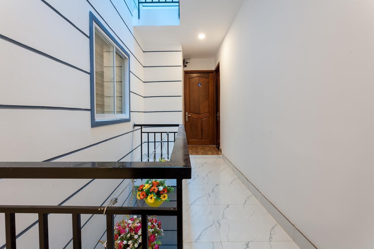 Auhome Minimalist Apartment Хошимин Экстерьер фото