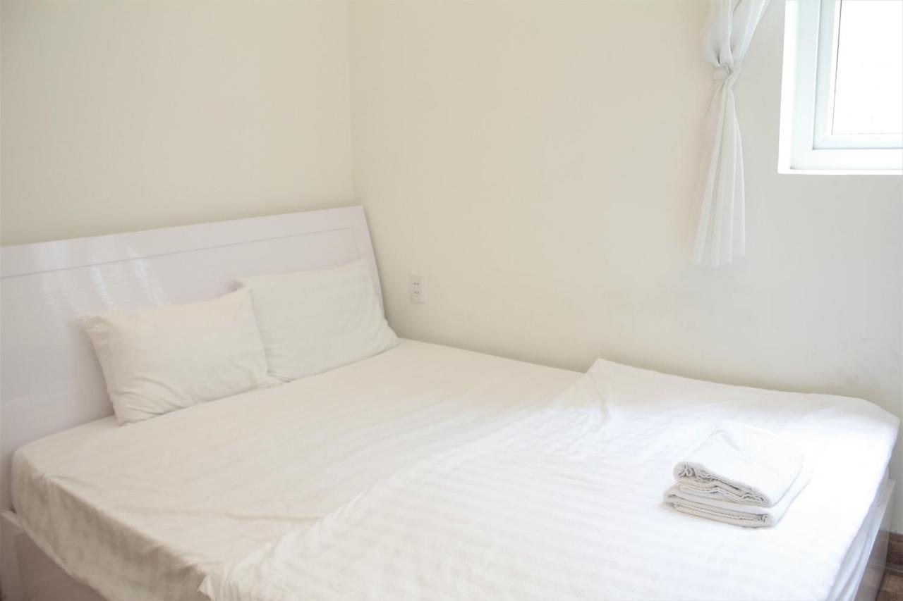 Auhome Minimalist Apartment Хошимин Экстерьер фото
