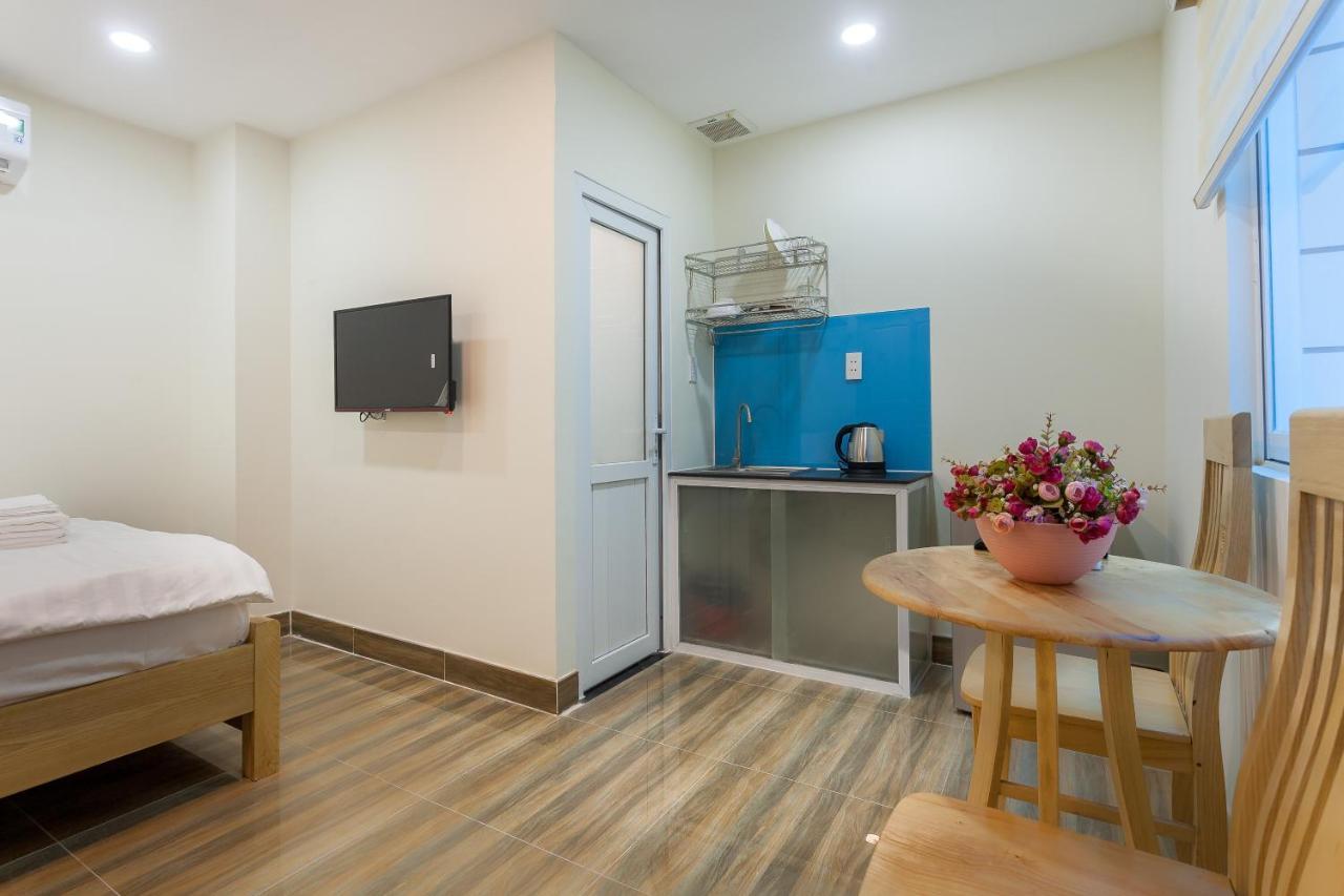 Auhome Minimalist Apartment Хошимин Экстерьер фото